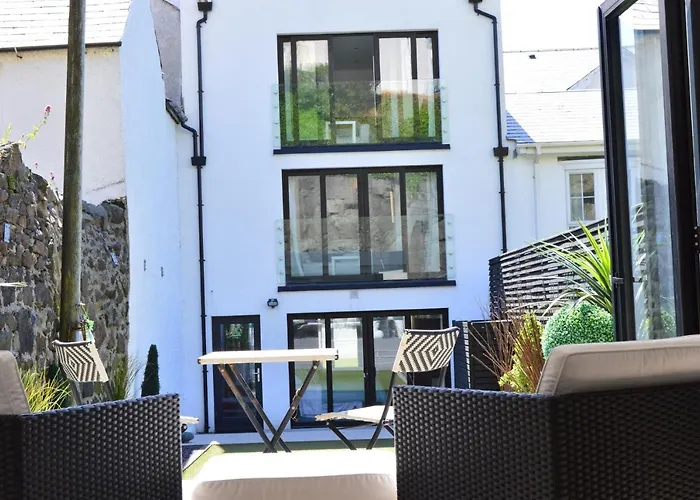 Pier39Portrush Adult Only Bed & Breakfast